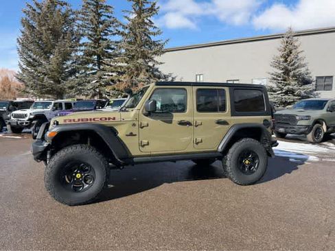 New 2025 Jeep Wrangler Unlimited Rubicon w/ Convenience Group AWD/4WD image 18