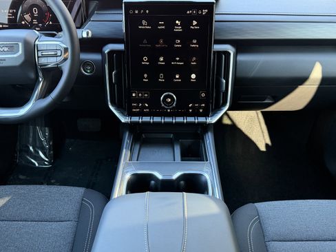 New 2026 GMC Acadia Elevation image 19