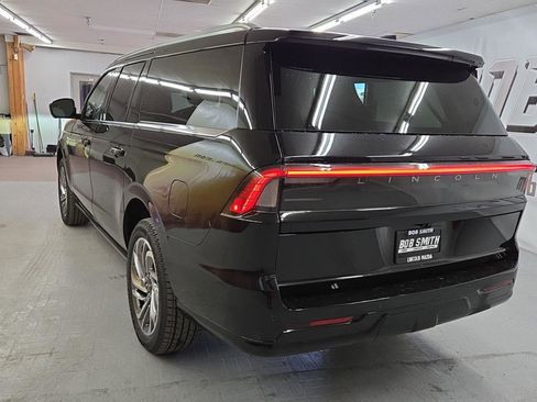 New 2025 Lincoln Navigator L Reserve image 4