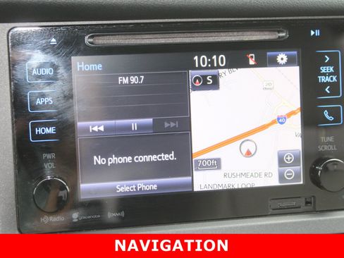 Used 2017 Toyota Sienna XLE w/ XLE Navigation Package FWD image 16