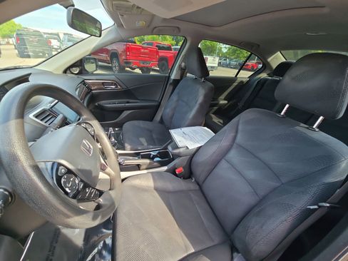 Used 2016 Honda Accord EX image 15