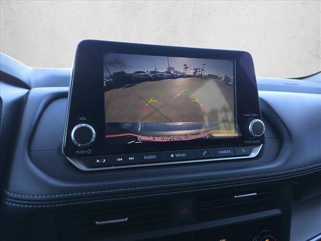 Used 2024 Nissan Rogue SV FWD image 13