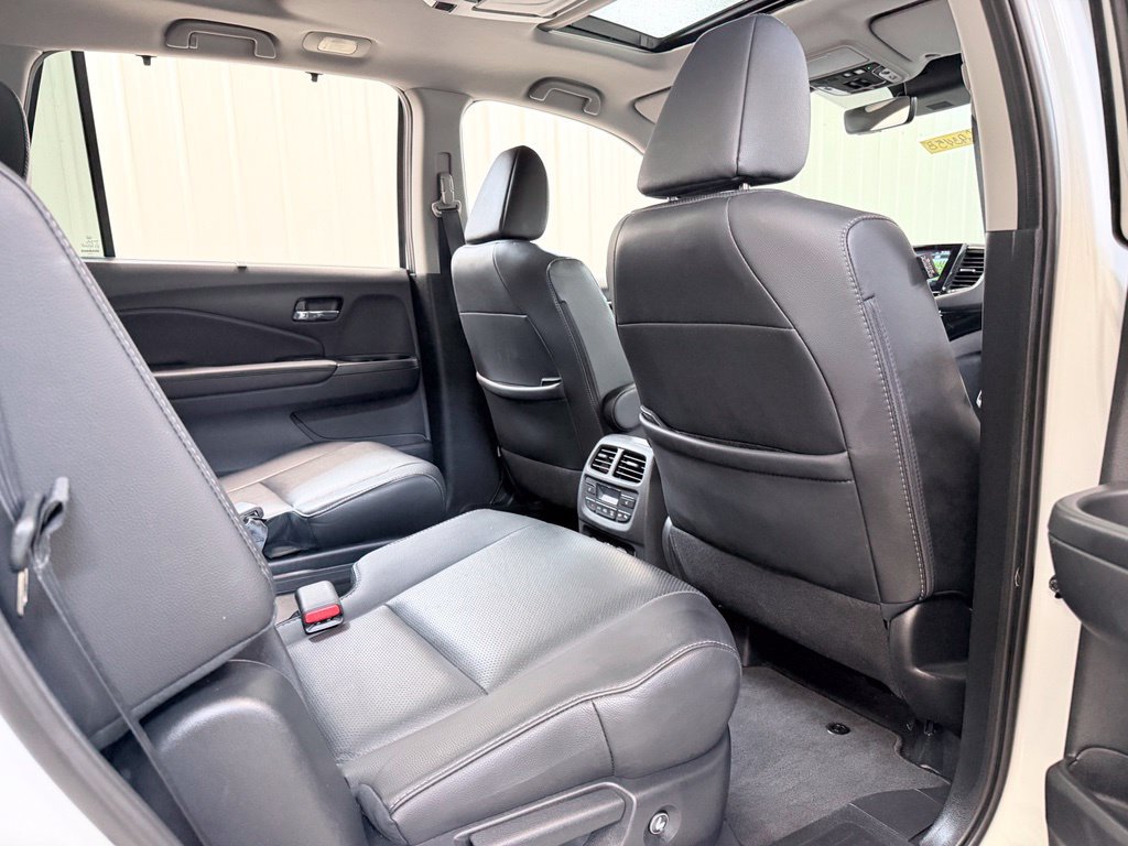 Used 2020 Honda Pilot Elite image 39