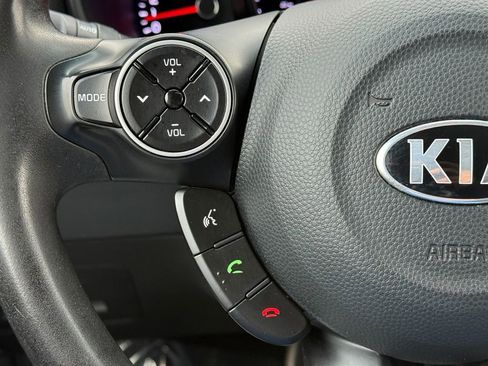 Used 2019 Kia Soul image 19