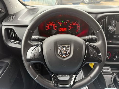 Used 2019 RAM ProMaster City Tradesman SLT image 17