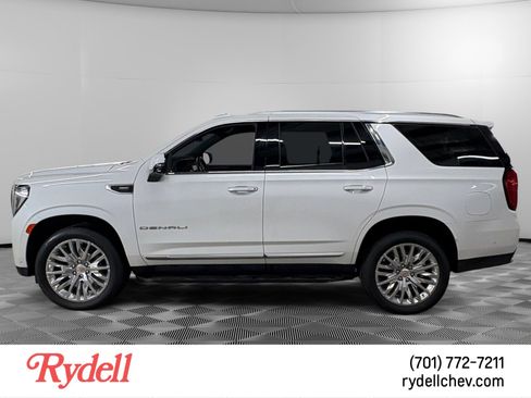 Used 2024 GMC Yukon Denali w/ Advanced Technology Package AWD/4WD image 2