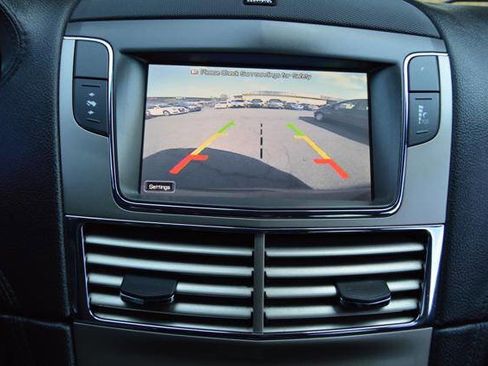 Used 2012 Lincoln MKT AWD image 26