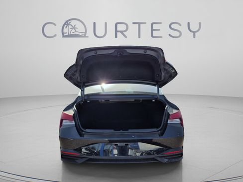 Certified 2023 Hyundai Elantra SEL FWD image 9