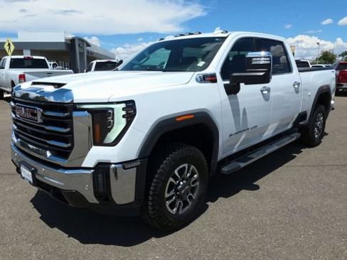Used 2024 GMC Sierra 2500 SLT w/ SLT Premium Package AWD/4WD image 5