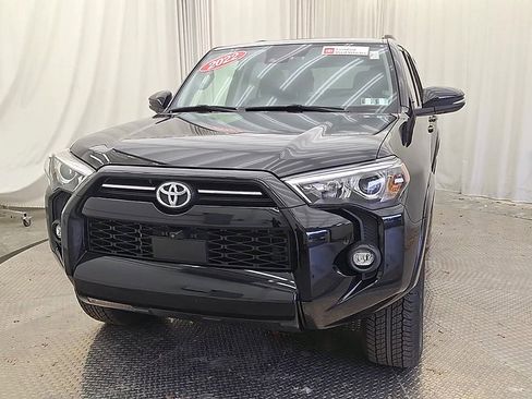 Certified 2022 Toyota 4Runner SR5 Premium image 6