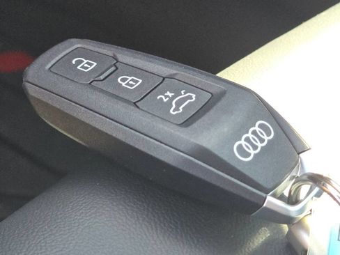 Used 2025 Audi SQ5 Premium Plus AWD/4WD image 35