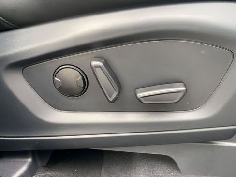 New 2026 Ford Explorer ST-Line w/ ST-Line Street Pack AWD/4WD image 32