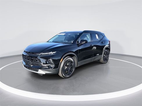 Used 2024 Chevrolet Blazer LT w/ Convenience Package image 4
