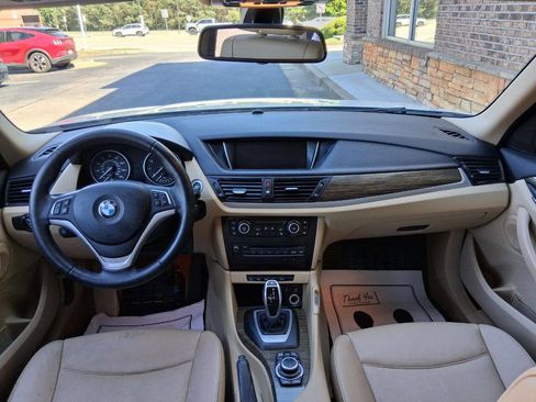 Used 2015 BMW X1 sDrive28i RWD image 14