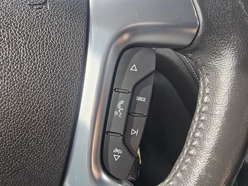 Used 2014 GMC Acadia SLE FWD image 32