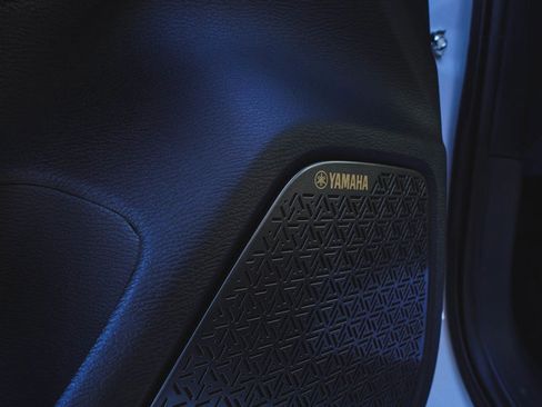 New 2026 Mitsubishi Outlander SE image 11