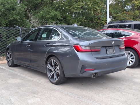 Used 2020 BMW 330i Sedan w/ Convenience Package RWD image 2