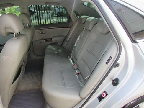 Used 2006 Hyundai Azera Limited image 16