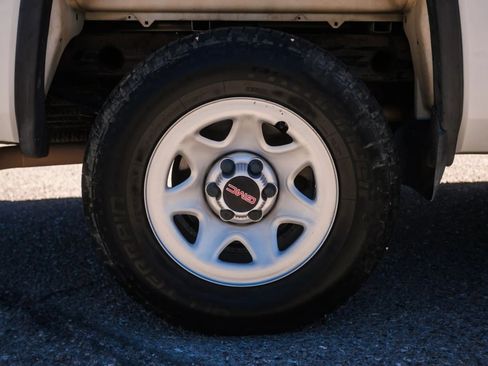 Used 2018 GMC Sierra 1500 2WD Regular Cab image 12