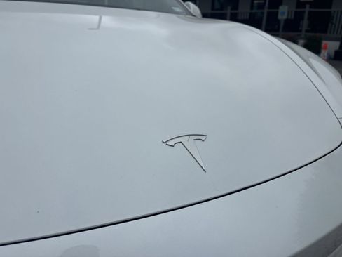 Used 2025 Tesla Model 3 Long Range RWD image 9