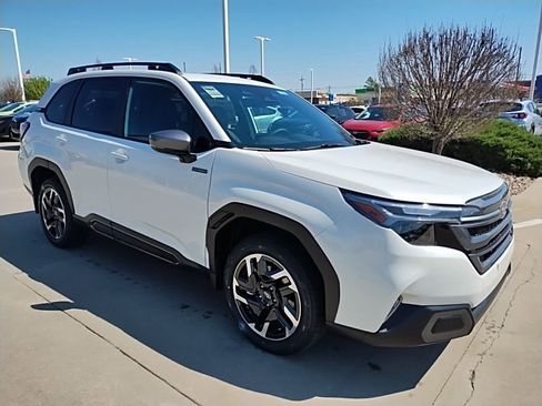 New 2026 Subaru Forester Touring AWD/4WD image 5
