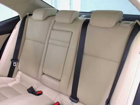 Used 2014 Lexus IS 350 image 39