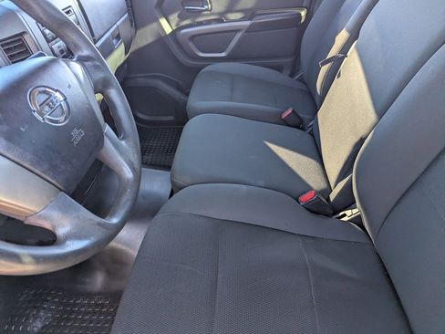 Used 2015 Nissan Titan S image 17