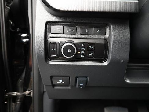 Used 2024 Ford F250 Platinum w/ FX4 Off-Road Package AWD/4WD image 9