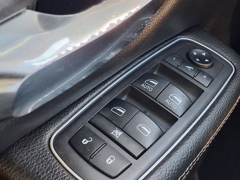Used 2021 RAM 1500 Laramie w/ Laramie Southwest Edition RWD image 17