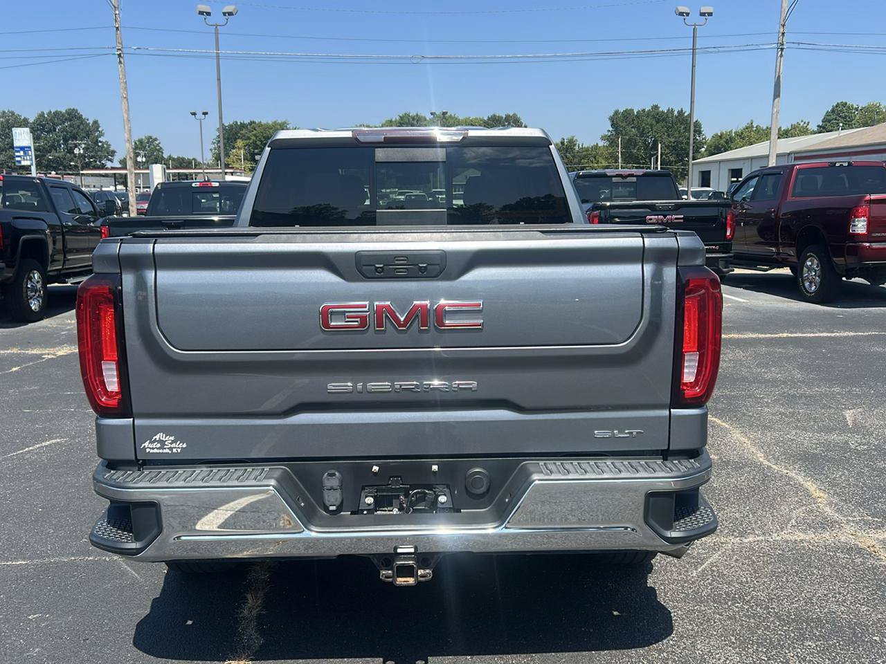 Used 2019 GMC Sierra 1500 SLT w/ SLT Premium Package AWD/4WD image 8