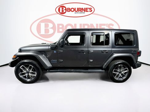 Used 2024 Jeep Wrangler Unlimited w/ Convenience Group AWD/4WD image 6