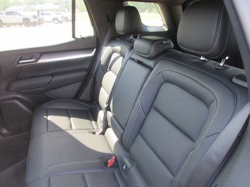 New 2027 GMC Terrain Elevation w/ Elevation Premium Package FWD image 12