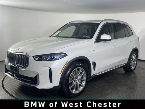 Certified 2024 BMW X5 xDrive50e w/ Executive Package image 1