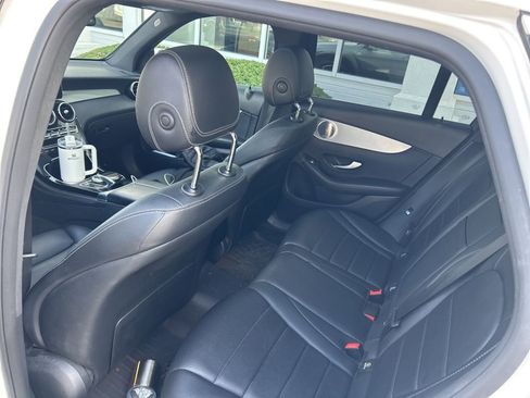 Used 2017 Mercedes-Benz GLC 300 4MATIC image 10