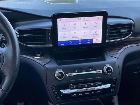 Used 2020 Ford Explorer Limited image 6