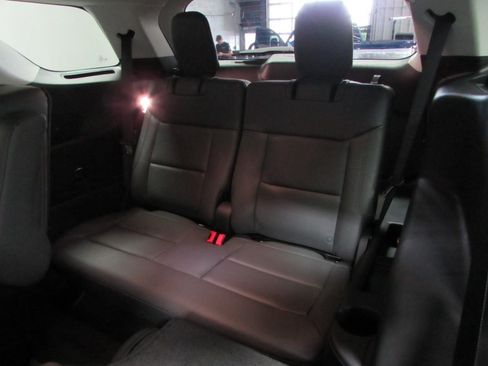 New 2026 Ford Explorer Active w/ Active Comfort Package AWD/4WD image 16