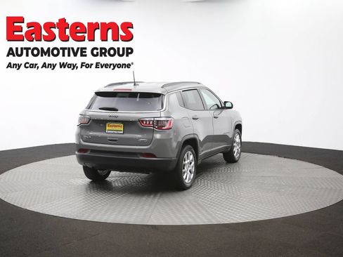 Used 2023 Jeep Compass Latitude AWD/4WD image 38