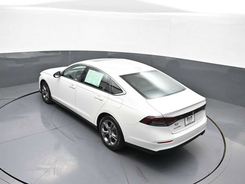 Used 2024 Honda Accord EX image 39