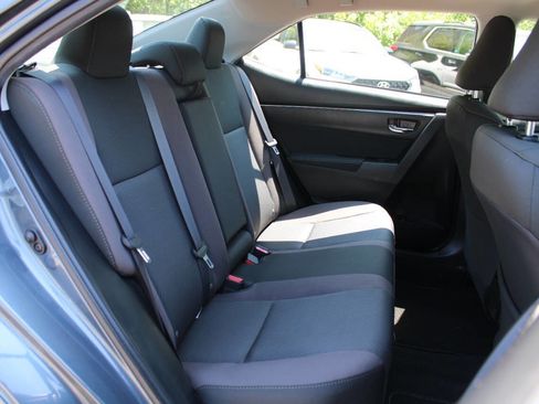 Used 2017 Toyota Corolla LE w/ Carpet Mat Package (TMS) FWD image 26