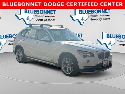 Used 2015 BMW X1 sDrive28i RWD image 3