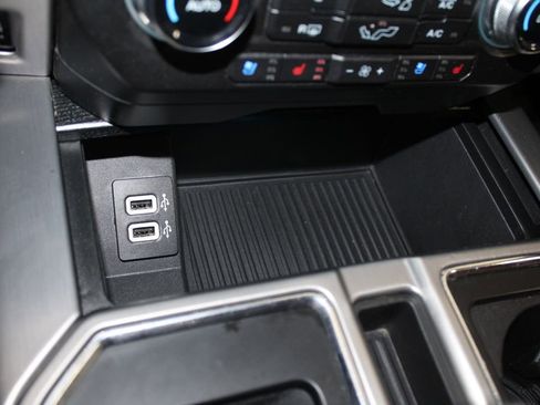 Used 2018 Ford F150 Platinum w/ Equipment Group 701A Luxury image 35