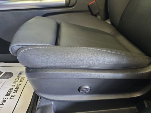 Certified 2025 Mercedes-Benz GLA 250 image 31