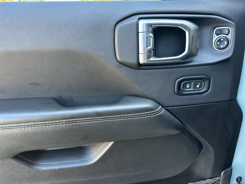 Used 2024 Jeep Wrangler Unlimited Sahara w/ Safety Group AWD/4WD image 11