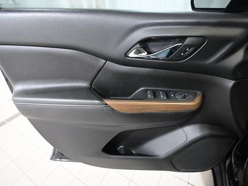 Used 2017 GMC Acadia SLE image 21