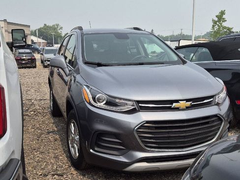 Used 2019 Chevrolet Trax LT w/ LT Convenience Package AWD/4WD image 1