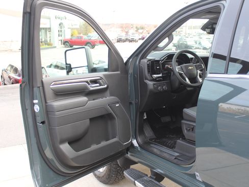 New 2026 Chevrolet Silverado 2500 LTZ w/ LTZ Premium Package image 8