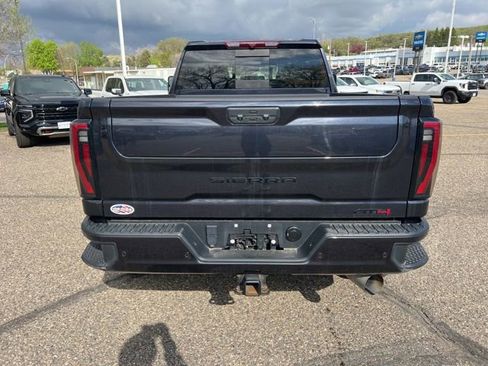 Used 2024 GMC Sierra 2500 AT4 w/ AT4 Preferred Package AWD/4WD image 7