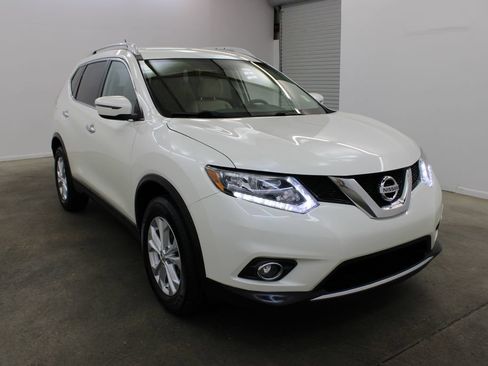 Used 2016 Nissan Rogue SV FWD image 6
