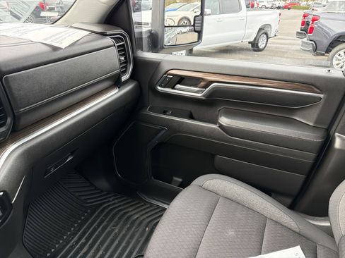 Used 2024 Chevrolet Silverado 3500 LT w/ Convenience Package image 25