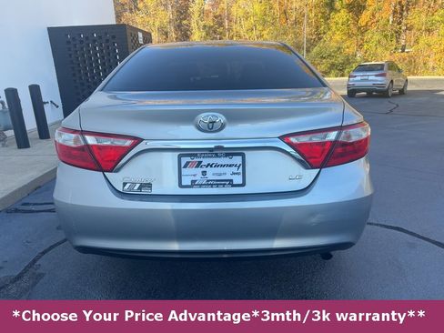 Used 2017 Toyota Camry LE image 4